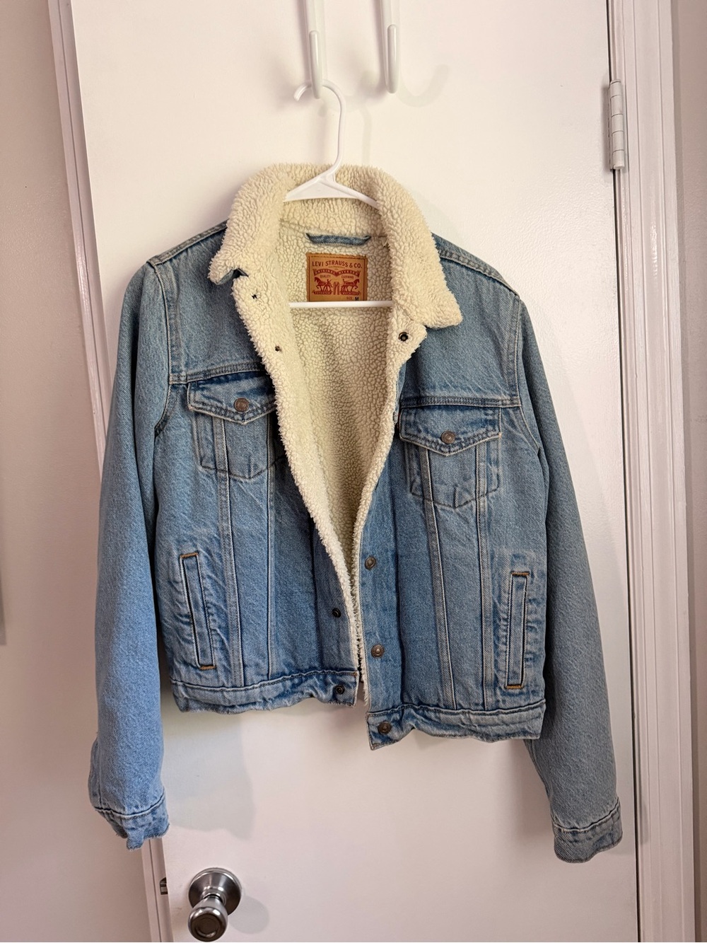 Levi's Light Blue Denim Jacket with Cream Sherpa Lining
